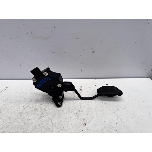 Toyota RAV4 Accelerator Pedal ZSA42 12/2012-12/2018