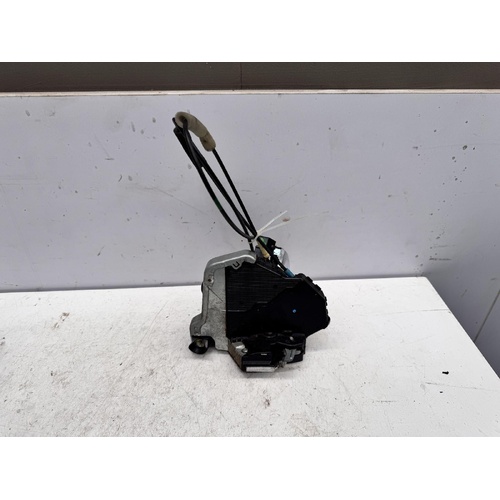 Toyota RAV4 Right Front Door Lock Mechanism ZSA42 12/2012-12/2018