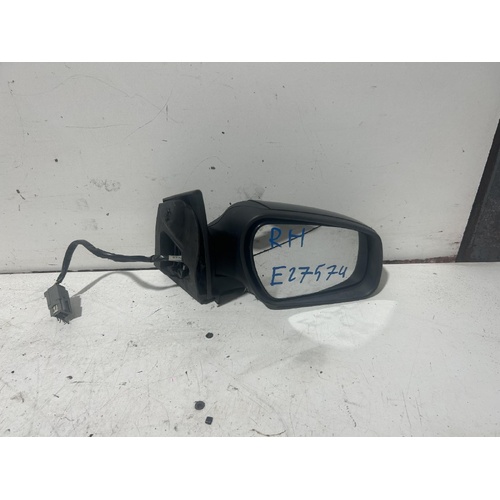 Ford Focus Right Door Mirror LT 05/2007-04/2008