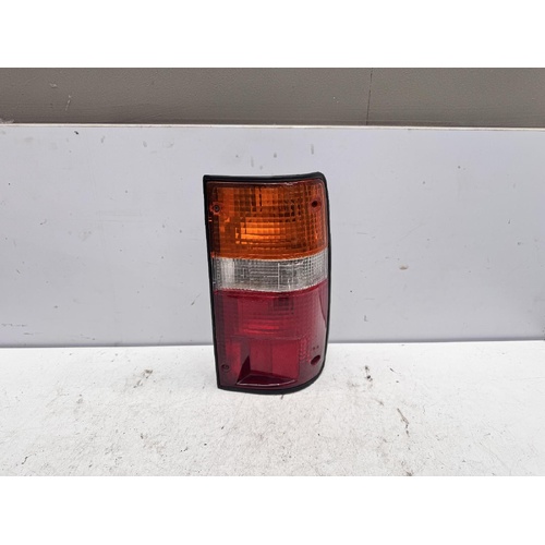 Toyota Hilux Right Tail Light RN90 10/1988-09/1997