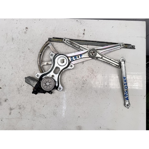 Mitsubishi Triton Right Front Door Window Regulator MN 07/2006-04/2015