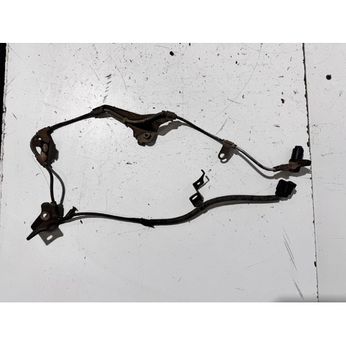 Toyota Landcruiser Left Front ABS Sensor UZJ100 01/1998-10/2007