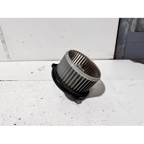 Toyota RAV4 Heater Fan Motor ACA21 07/2000-10/2005