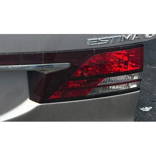 Toyota Estima Right Tailgate Light ACR30 2003-2006