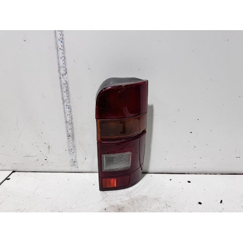 Toyota Hiace Right Tail Light RZH113 11/1989-12/2004