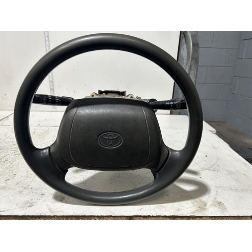 Toyota Hiace Steering Wheel with Horn Pad RZH113 09/1998-12/2004