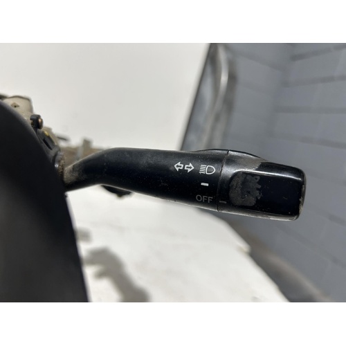 Toyota Hiace Flasher Switch RZH113 09/1998-12/2004
