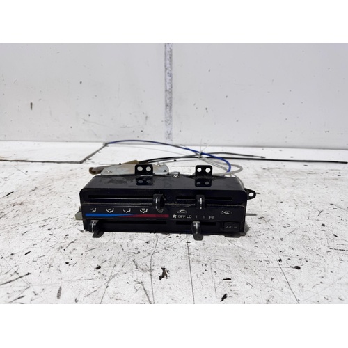 Toyota Hiace Heater Controls RZH113 11/1998-12/2004