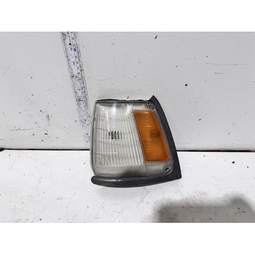 Toyota Hilux Left Corner Light RN90 10/1988-11/1991