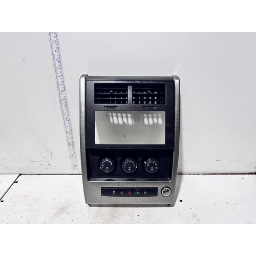 Jeep Cherokee Heater Controls with Dash Vents KK 11/2007-10/2012
