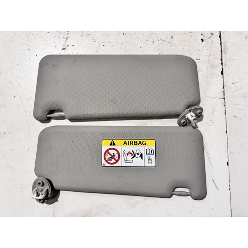 Toyota RAV4 Sun Visors ZSA42 12/2012-12/2018