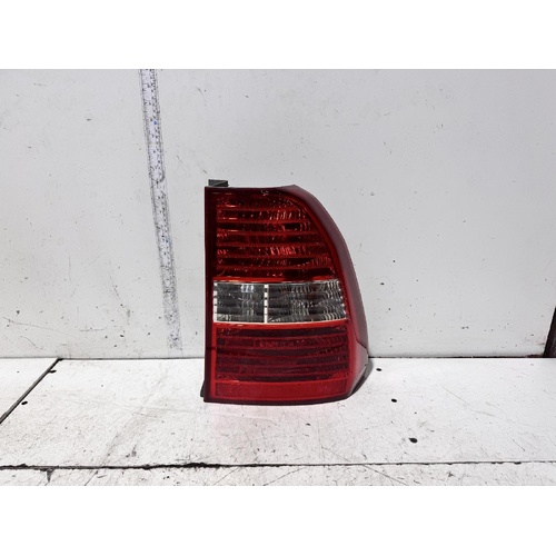 KIA Sportage Right Tail Light KM 08/2004-03/2008
