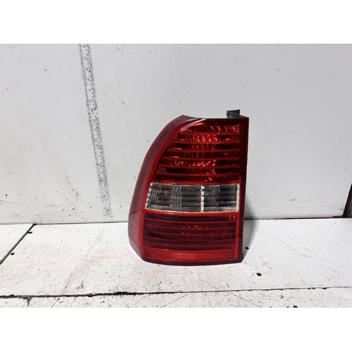 KIA Sportage Left Tail Light KM 08/2004-03/2008