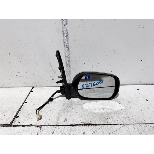 Toyota Avensis Right Door Mirror ACM21 12/2003-12/2010