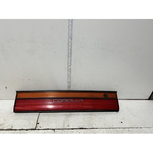 Toyota Corolla Bootlid Garnish AE102 09/1994-10/1999