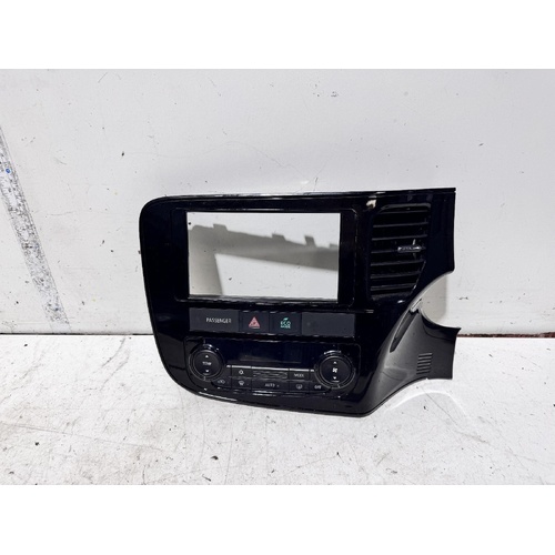 Mitsubishi Outlander Heater Controls ZJ 10/2012-07/2021
