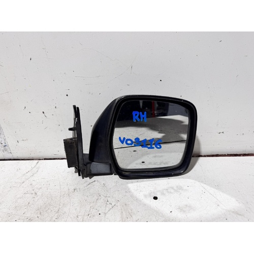 Toyota Hiace Right Door Mirror RZH113 08/1996-12/2004