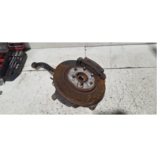 Nisan Pathfinder Left Front Hub Assembly R51 05/2005-09/2013