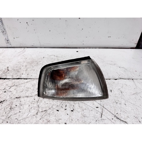 Mitsubishi Mirage Right Corner Light CE 07/1996-07/1998