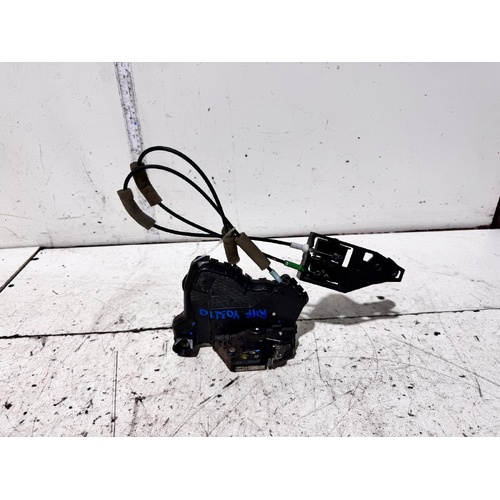 Toyota Camry Right Front Door Lock Mechanism ACV40 06/2006-11/2011