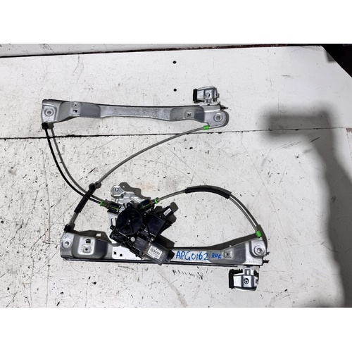 Holden Commodore Right Front Door Window Regulator VF 05/2013-12/2017