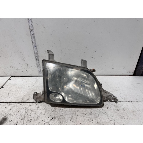 Toyota Spacia Right Head Light SR40 01/1999-12/2001