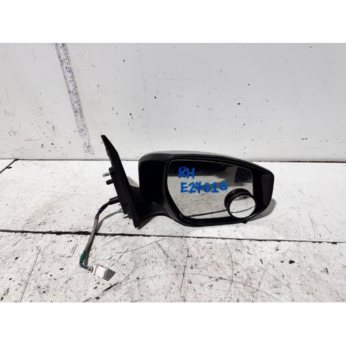 Nissan Pulsar Right Door Mirror B17 12/2012-12/2017