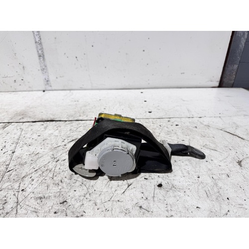 Toyota Corolla Right Front Seat Belt ZRE152 03/2007-12/2013