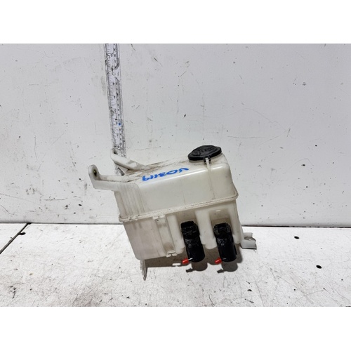 Toyota Spacia Washer Bottle SR40 02/1998-12/2001