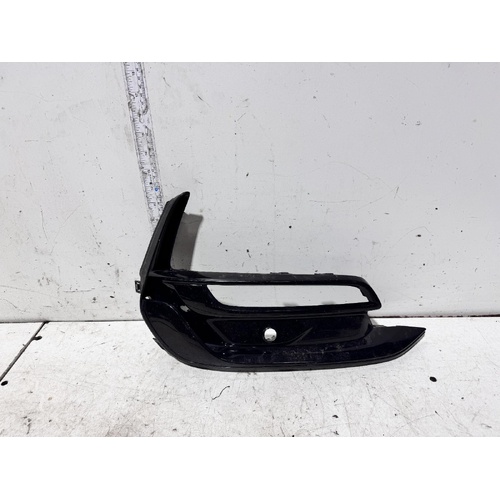 Holden Commodore Right Daytime Running Light Surround VF 09/2015-12/2017