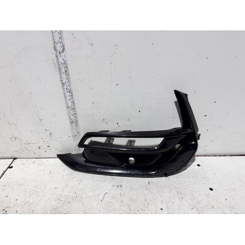 Holden Commodore Left Daytime Running Light Surround VF 09/2015-12/2017