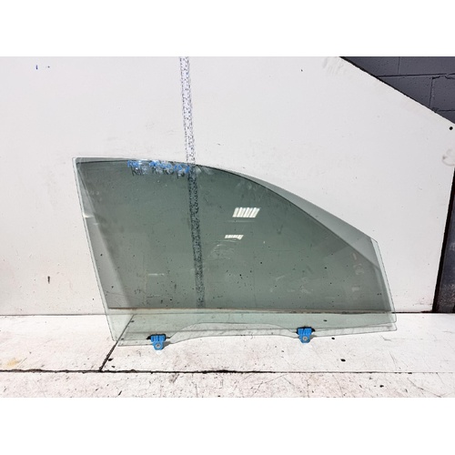 Mitsubishi Outlander Right Front Door Window Glass ZJ 10/2012-07/2021