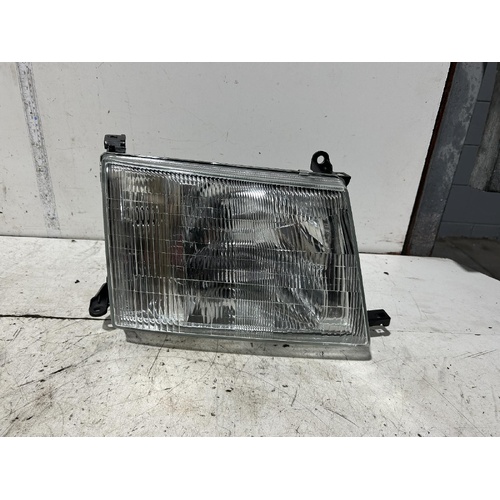 DEPO Brand Right Head Light to suit Toyota Landcruiser 100 Series 01/98-05/05