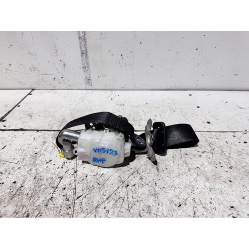 Toyota RAV4 Right Front Seat Belt ACA33 11/2005-11/2012
