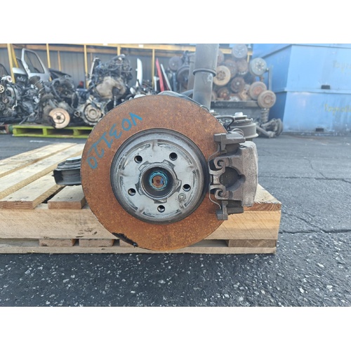 Mercedes C Class Left Rear Hub Assembly C205 C43 08/2014-07/2023