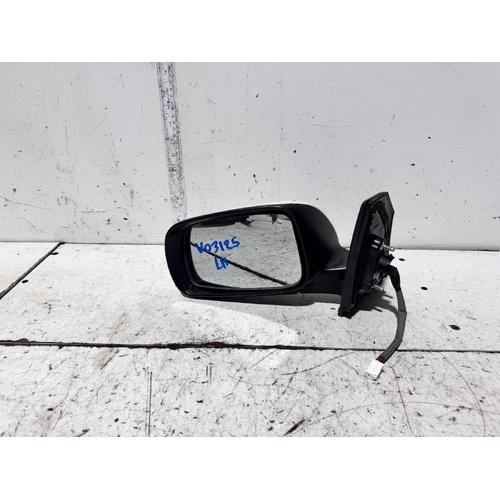 Toyota Corolla Left Door Mirror ZZE122 04/2004-06/2007