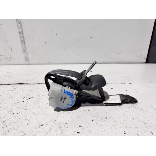 Toyota Hilux Right Rear Seat Belt KUN26 07/2011-08/2015