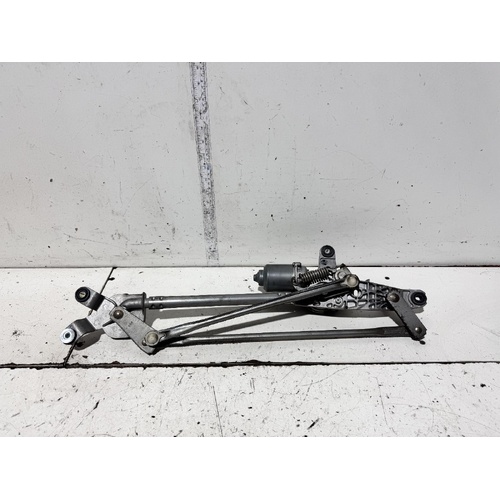 Toyota Kluger Front Wiper Assembly GSU45 05/2007-02/2014