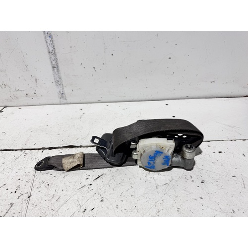 Toyota Hilux Right Front Seat Belt KUN26 07/2011-08/2015