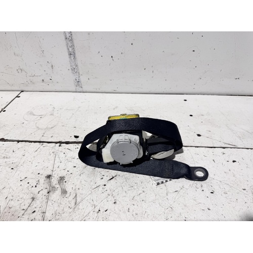 Toyota Corolla Left Front Seat Belt ZRE152 03/2007-12/2013