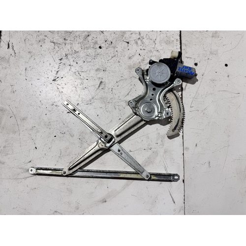 Mitsubishi Outlander Right Front Door Window Regulator ZJ 10/2012-07/2021