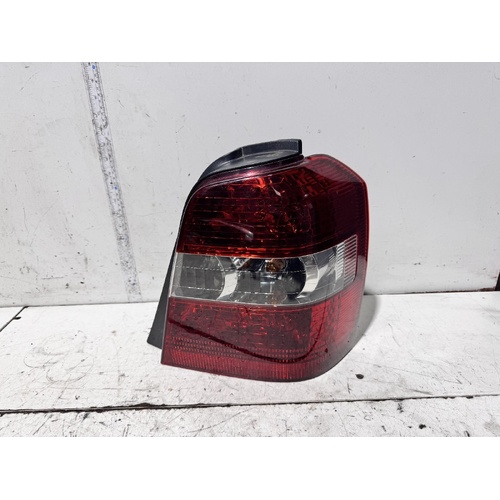 Toyota Kluger Right Tail Light MCU28 01/2001-05/2007