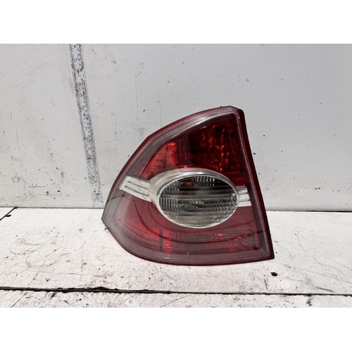 Ford Focus Left Tail Light LS 06/2005-05/2007
