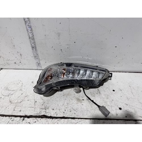 Toyota Camry Left Bumper Flasher ASV50 04/2015-10/2017