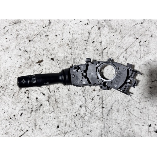 KIA RIO Flasher Switch UB 08/2011-10/2014