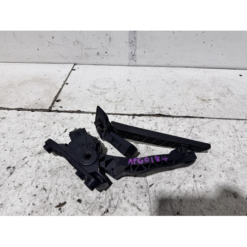KIA Cerato Accelerator Pedal YD 04/2013-02/2016