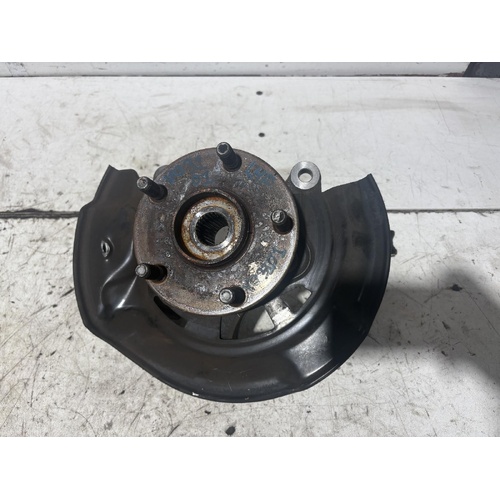 Toyota RAV4 Left Front Hub Assembly ZSA42 12/2012-12/2018