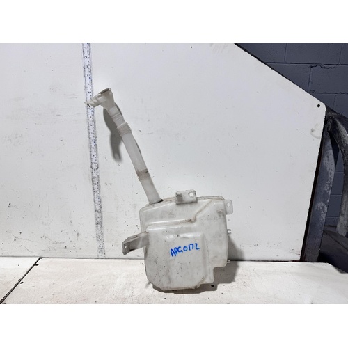 Mitsubishi Outlander Washer Bottle ZJ 10/2012-07/2016