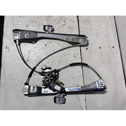 Holden Commodore Right Front Door Window Regulator VF 05/2013-12/2017
