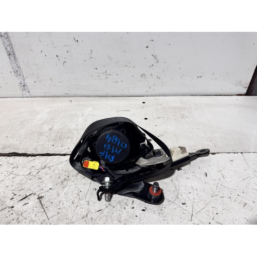 KIA Cerato Right Front Seat Belt YD 04/2013-05/2018